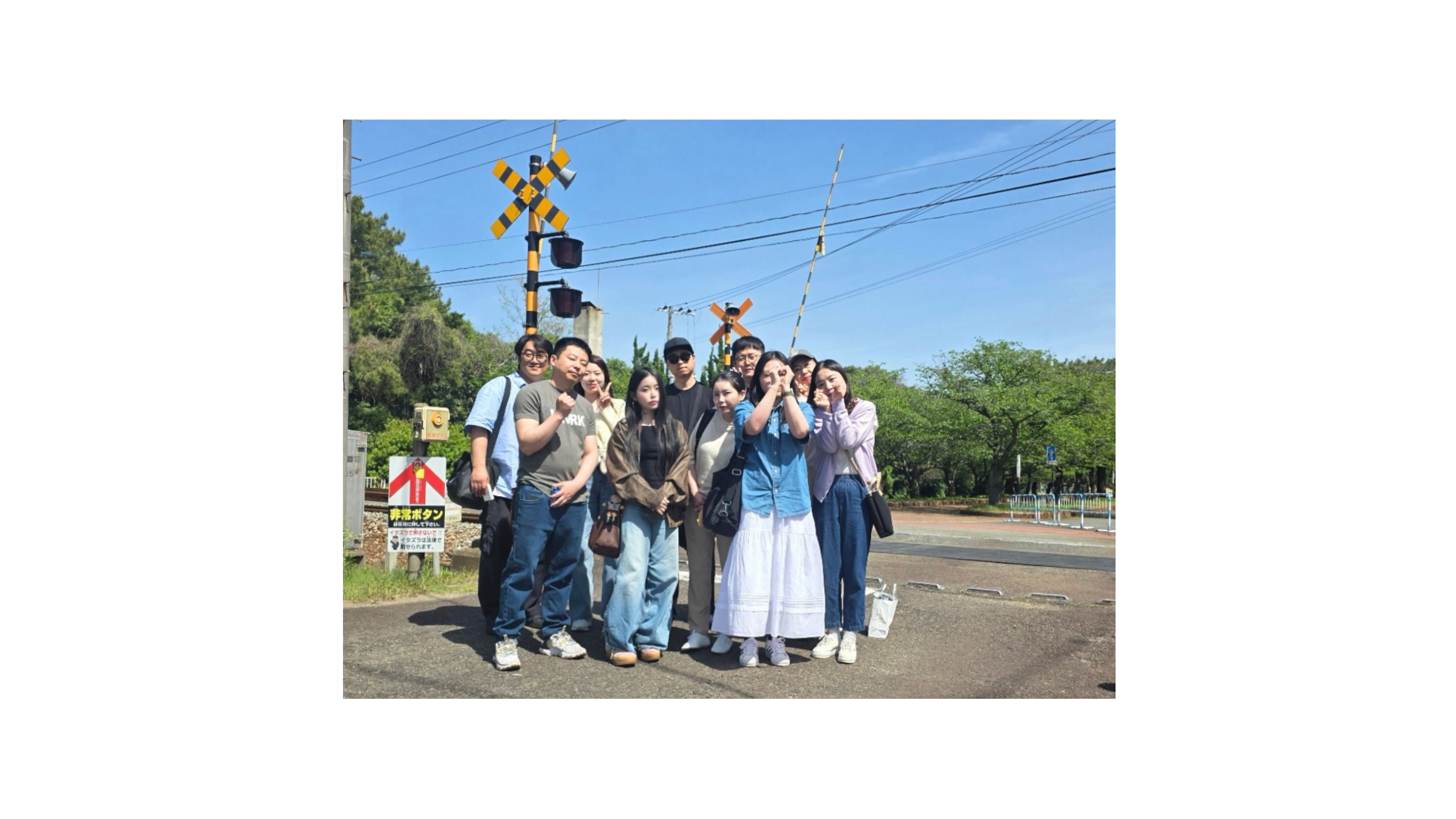 단체샷 인.jpg